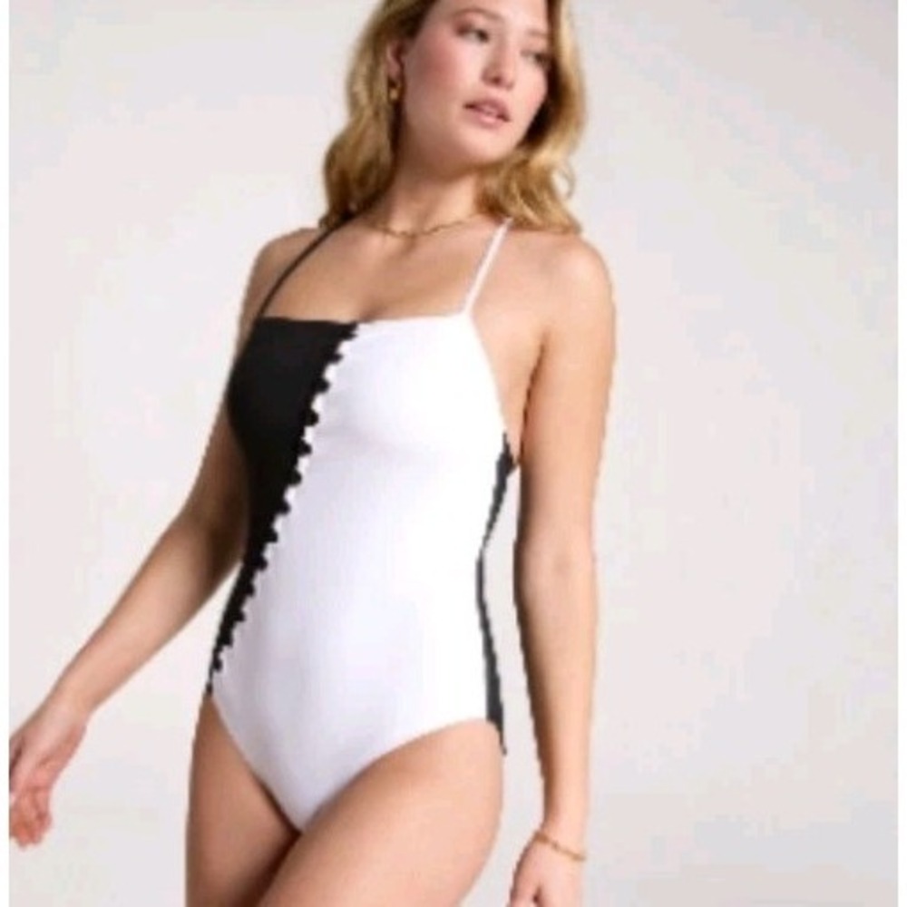 Calia Womens Black White Colorblock One‎ Piece Swimsuit Size 10 NWT